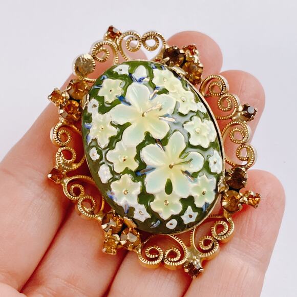VTG Juliana D&E Brooch Signed Celebrity NY Enamel Porcelain Floral Gold Tone 60s - Picture 2 of 14